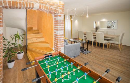 Peresiji House | Cozy Home In Peresiji