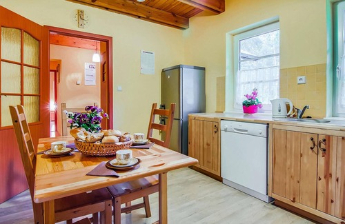 Pobierowo House | Cozy home in Pobierowo with WiFi