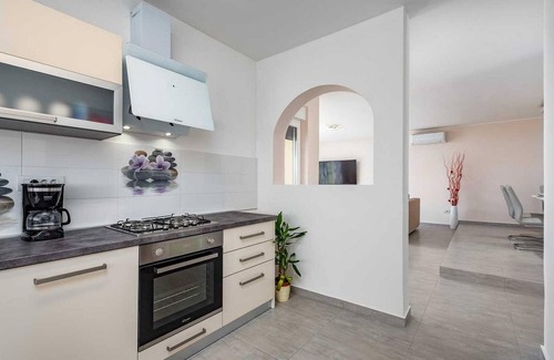 Cervar House | Cozy home in Porec with WiFi