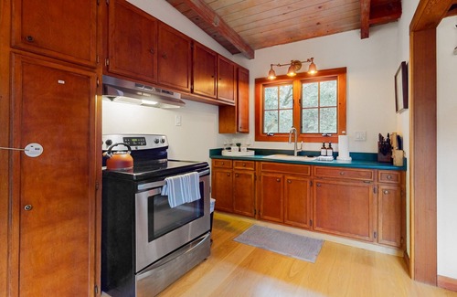 Hacienda House | Cozy home in quiet neighborhood with private hot tub, fire pit, & spacious deck