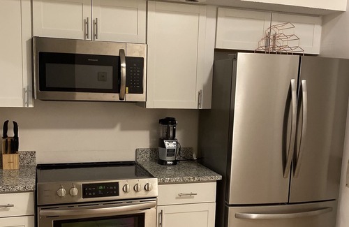 Arlington House | Cozy Home in Quiet, Safe Neighborhood