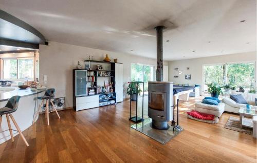Sarliac-sur-l'Isle House | Cozy Home In Sarliac With Wifi