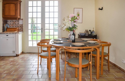 Saussignac House | Cozy home in Saussignac with kitchen