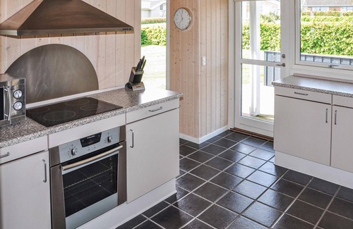 Mommark Strand House | Cozy home in Sydals with sauna