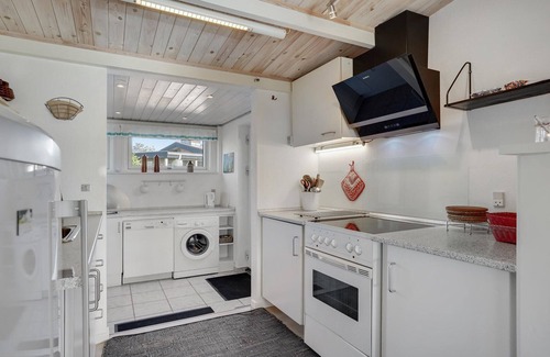 Kegnæshøj House | Cozy home in Sydals with kitchen