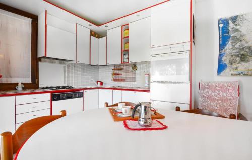 Torre dei Corsari House | Cozy Home In Torre Dei Corsari