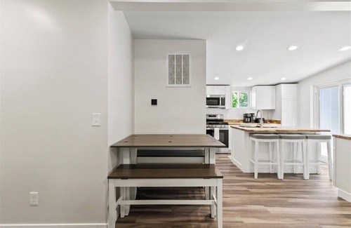 Russells Point House | Cozy home in Waterbury with a water view!