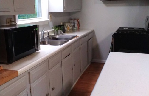 New Richmond House | Cozy home near Cedar Lake Speedway and Apple River in New Richmond. Sleeps 7