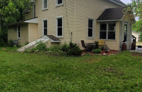 New Richmond House | Cozy home near Cedar Lake Speedway and Apple River in New Richmond. Sleeps 7