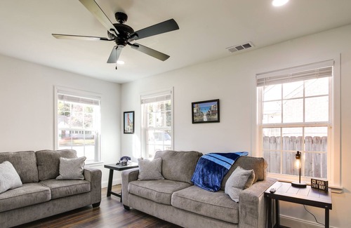 Memphis House | Cozy Home w/ Fire Pit Near Memphis Zoo & Stadium