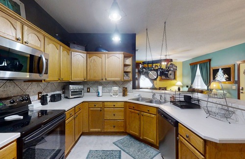 St. Augustine House | Cozy home with private pool, BBQ, dog friendly, central AC, enclosed yard