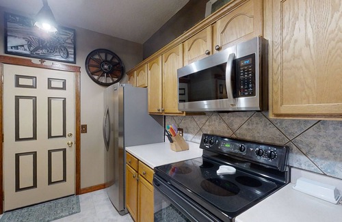 St. Augustine House | Cozy home with private pool, BBQ, dog friendly, central AC, enclosed yard