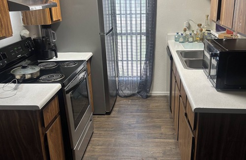 Alhambra Apartment | Cozy Hostel for induvial