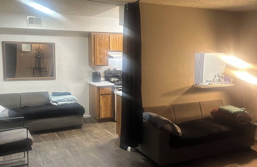 Alhambra Apartment | Cozy Hostel for induvial