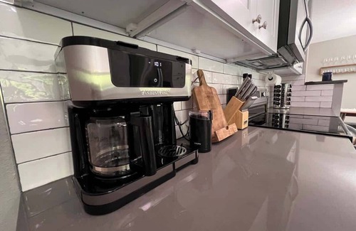 Allendale Area House | Cozy Hot Tub Escape | Pool Table & Home Theater