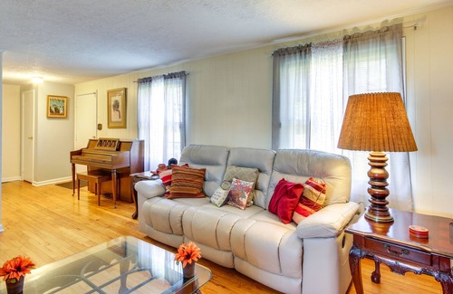 Aiken House | Cozy House in Aiken w/Large Yard, 2Mi to Golf