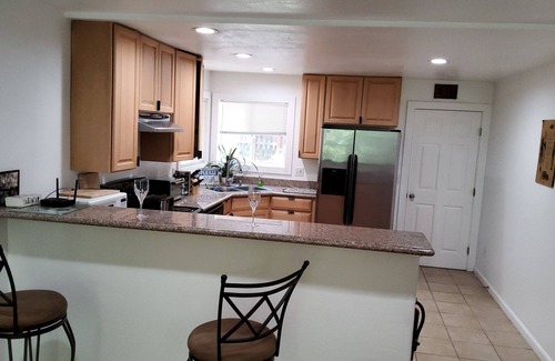 Dunsmuir House | Cozy house in charming Dunsmuir with AC and WiFi