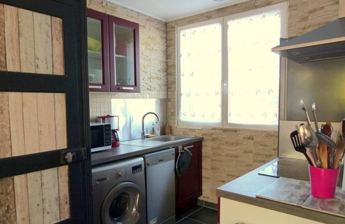 Couleuvre Cottage | Cozy house in Couleuvre with air conditioning and enclosed garden