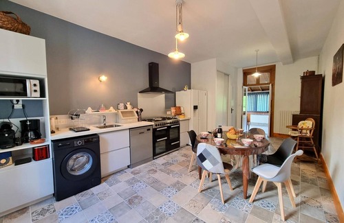 Neronde Cottage | Cozy house in Néronde for 6 ppl with garden and wifi