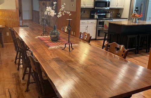 Linn House | Cozy house nestled in the country