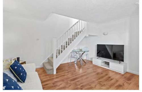 Polegate House | Cozy house with garden