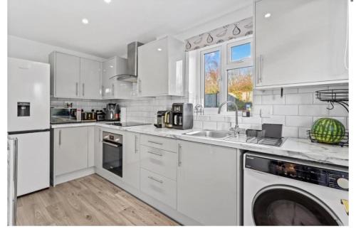 Polegate House | Cozy house with garden
