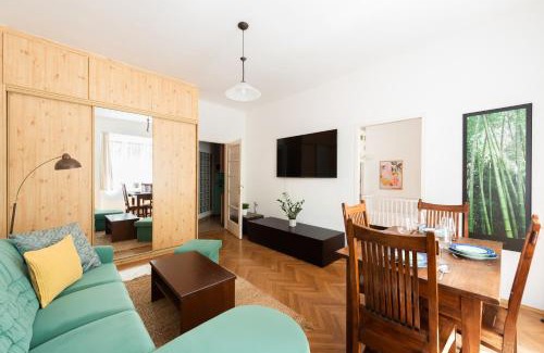 Prague 3 Apartment | Cozy Jungle Apartment