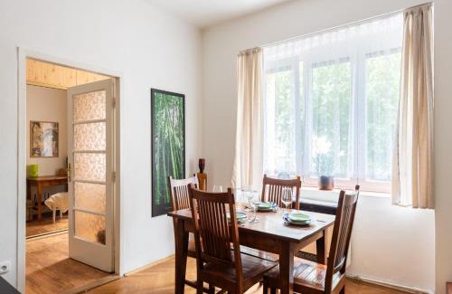 Prague 3 Apartment | Cozy Jungle Apartment