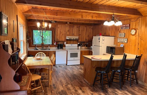 Birch Hill House | Cozy Knotty Pine Retreat