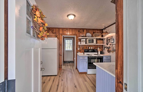 Knoxville Cabin | Cozy Knoxville Getaway ~ 8 Mi to Downtown!