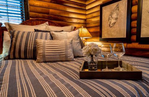 Topton Villa | Cozy Lakefront Cabin on Lake Nantahala with Dock