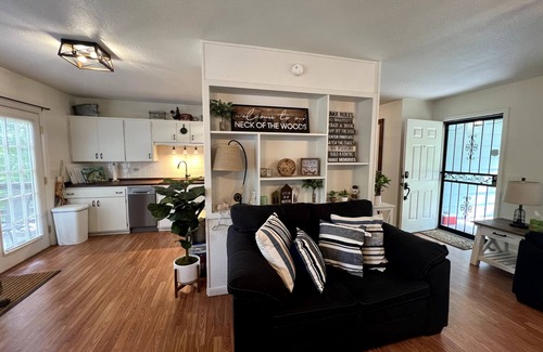 Myrtle House | Cozy Lakefront Home - Fire Pit - Fishing