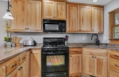 Maple Lake Cabin | Cozy Lakeside Cabin w/Fireplace & Great Views