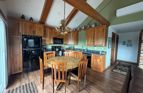 Georgetown Ski Chalet | Cozy Lakeview Cabin – Perfect for Ski Trips & Montana Getaways