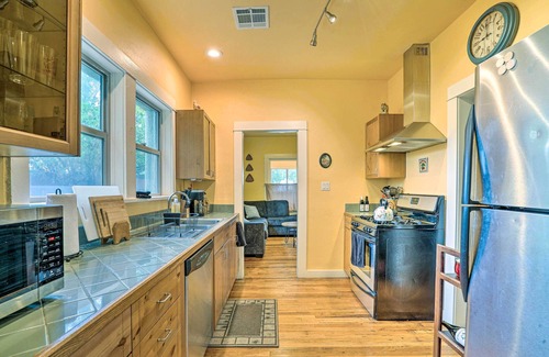 Mesilla Park House | Cozy Las Cruces Gem: Fire Pit, Patio & Views!