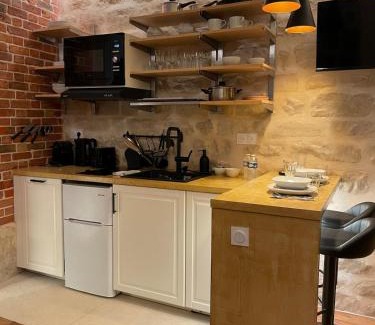 Montmartre Apartment | Cozy Loft Montmartre Place des Abbesses Sacré Cœur