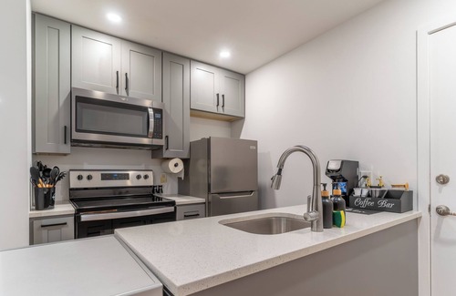 East Raleigh Apartment | Cozy Luxe 2BR Retreat Near DT Raleigh, Sleeps 4, Kids, Pets & Business Travelers