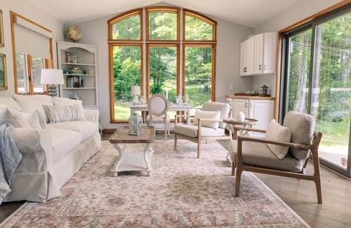 Newfoundland House | Cozy & Luxurious Lake House on 450 Acres of Land