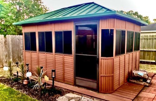 Atascocita House | Cozy Maple House w-Private Jacuzzi Near IAH