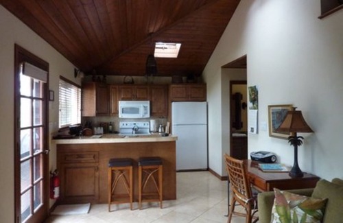 Kihei Cottage | Cozy Maui 'Treehouse' with lovely views and amenities