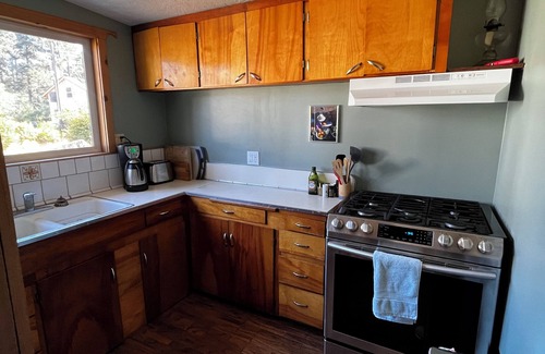 Fort Bragg House | Cozy Mendocino Coast cottage, wood stove and fire pit. Pet friendly!