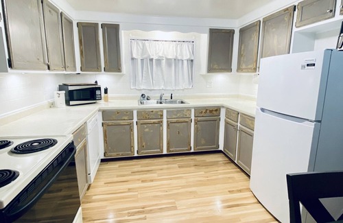 Menominee House | Cozy Menominee Home