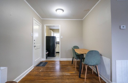 Lenox Apartment | Cozy Midtown Apartment in Memphis