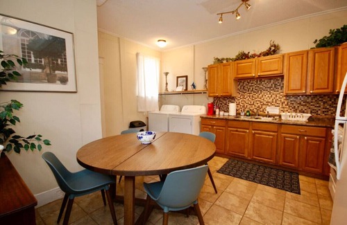 Lenox House | Cozy midtown Walkable hotspots