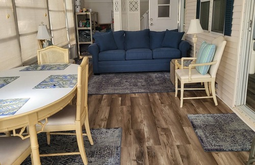 Braden River House | Cozy mobile home in charming Sarasota with fitness room, WiFi
