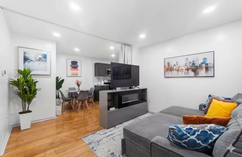 Weequahic Apartment | Cozy Modern Home Near NYC - 5 mins to EWR Airport