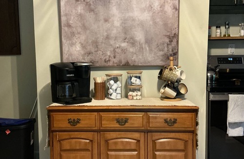 Tallassee House | Cozy mountain getaway with hot tub