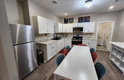 Eufaula House | Cozy multi-family stay within walking distance to Lake Eufaula!