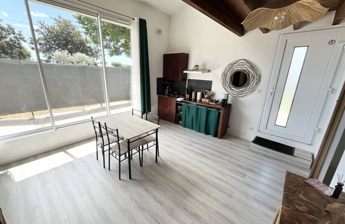 Mauguio House | Cozy nest for 2 with Wifi & Balneo Jacuzzi