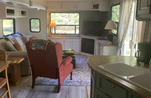 Peebles House | Cozy newly remodeled camper with hot tub and fire pit close to hiking/kayaking